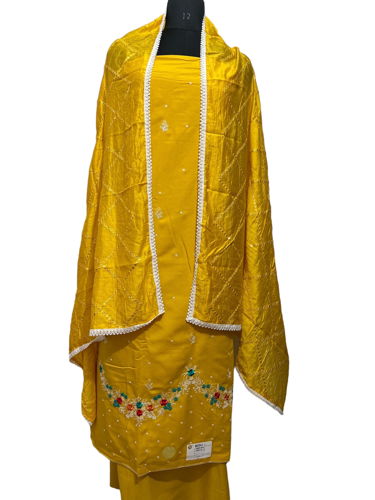 Elegant Yellow Muslin Suit with Exquisite Embroidery